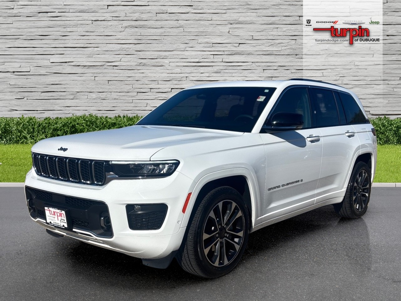 2023 Jeep Grand Cherokee Overland, Bright White Clearcoat for sale in Dubuque, IA — photo 1 of 26