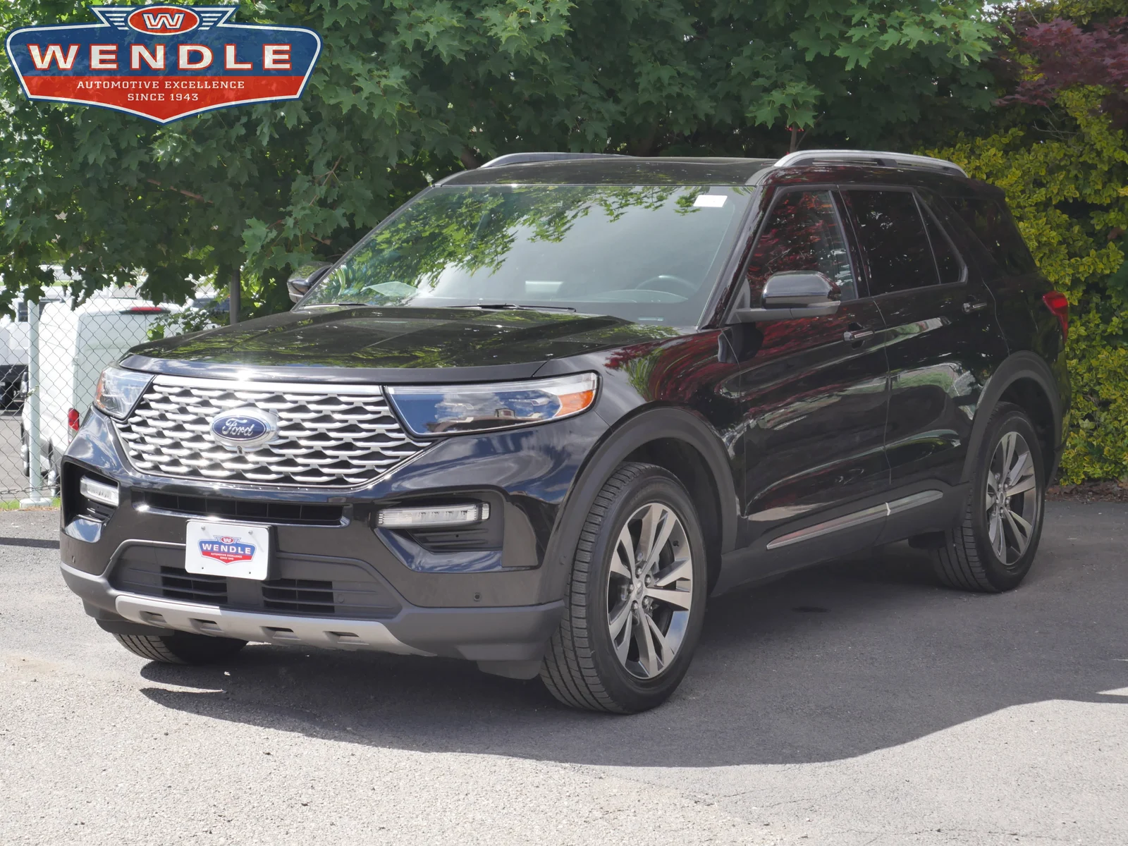 2020 Ford Explorer Platinum, Black Metallic for sale in Spokane, WA — photo 1 of 38