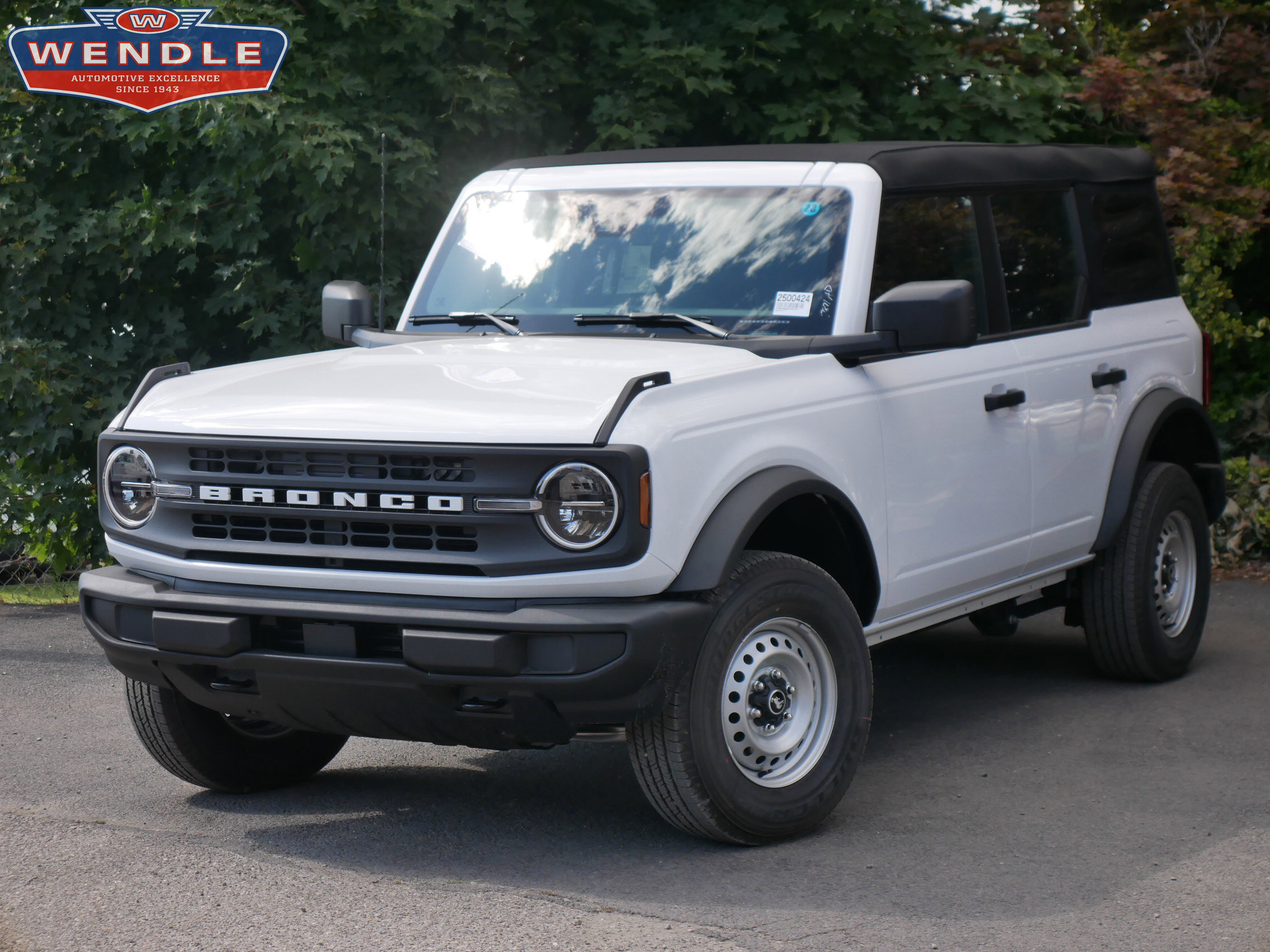 2025 Ford Bronco Base, Oxford White for sale in Spokane, WA — photo 1 of 31