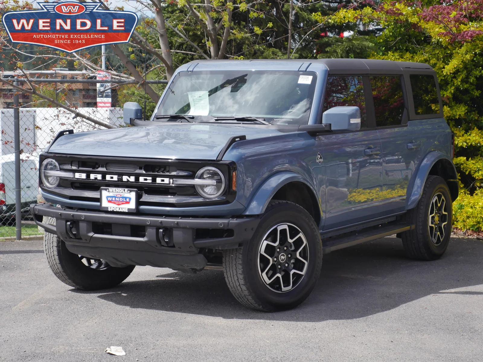 2024 Ford Bronco Outer Banks, Azure Gray Metallic for sale in Spokane, WA — photo 1 of 37