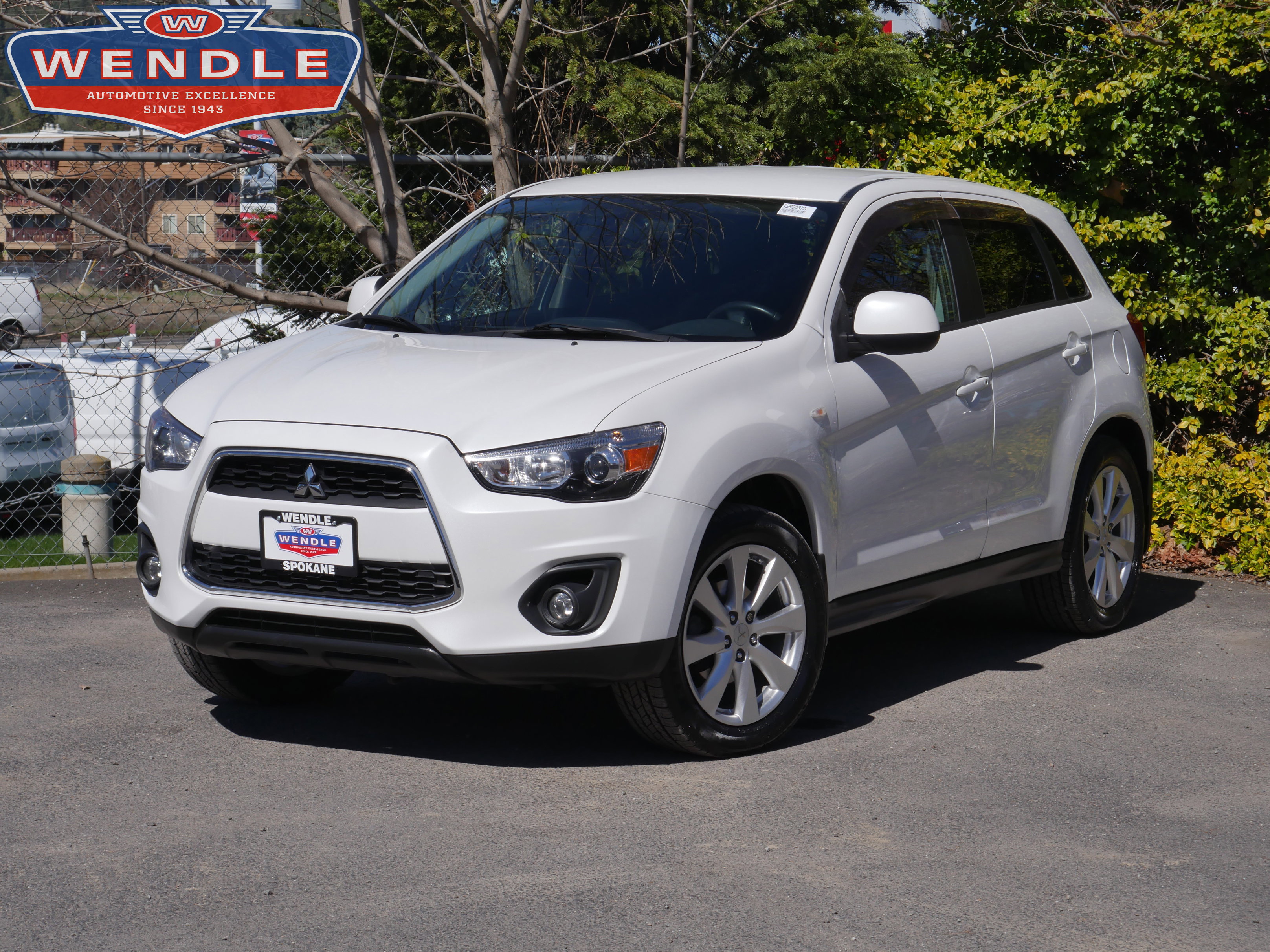 2015 Mitsubishi Outlander Sport ES, White Pearl for sale in Spokane, WA — photo 1 of 30