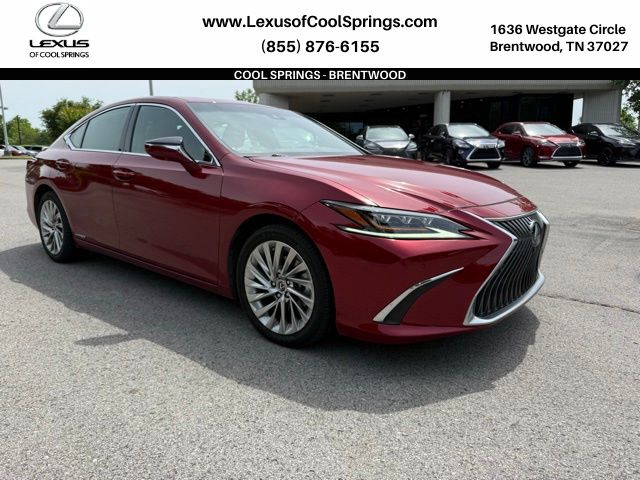 2021 Lexus ES 300h Ultra Luxury, Red for sale in Brentwood, TN — photo 1 of 10
