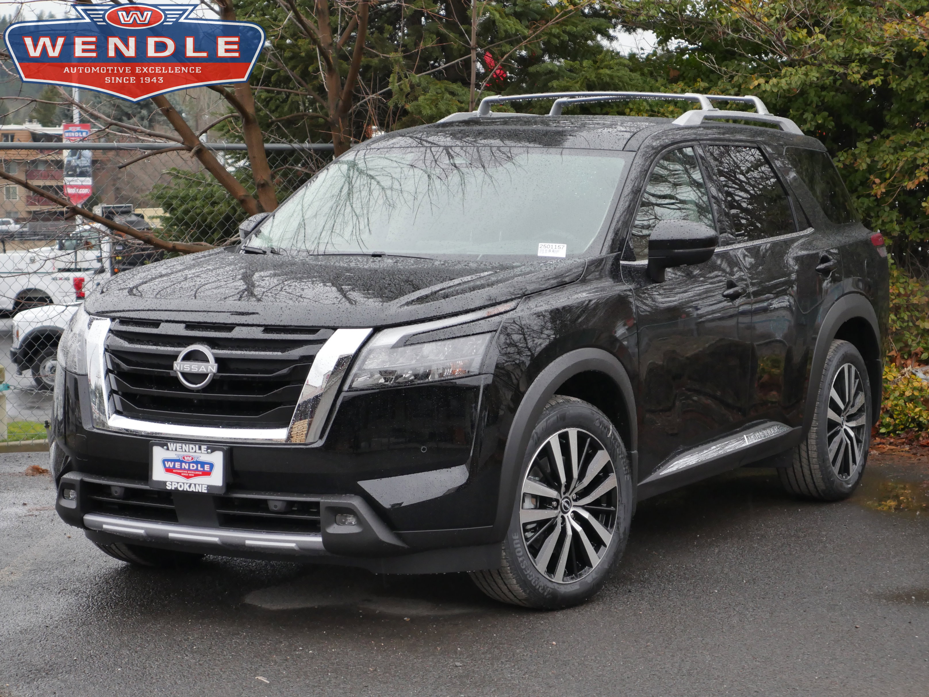 2025 Nissan Pathfinder Platinum, Super Black for sale in Spokane, WA — photo 1 of 38