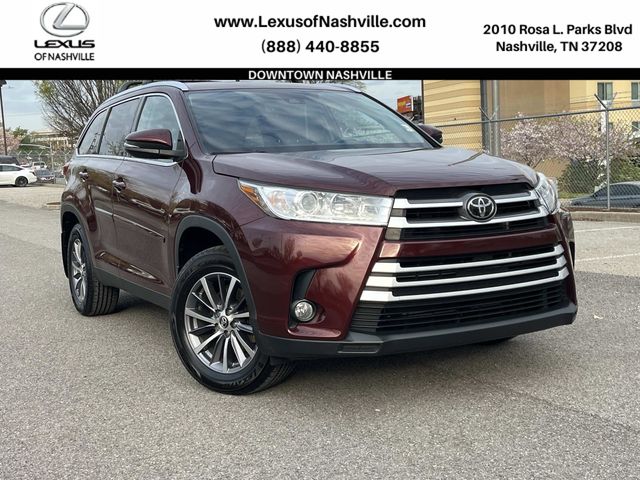 2019 Toyota Highlander SE, Red for sale in Nashville, TN — photo 1 of 46