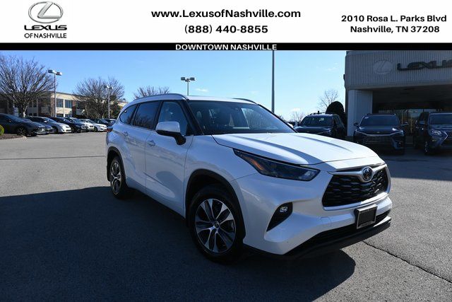 2023 Toyota Highlander XLE, Off-white for sale in Nashville, TN — photo 1 of 18