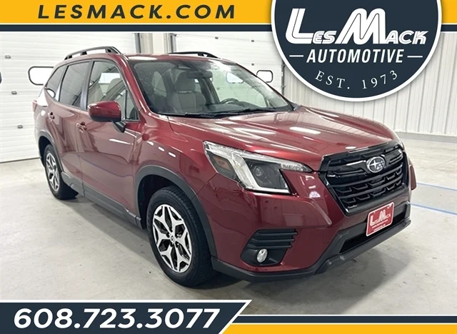 2022 SUBARU FORESTER Premium, Red for sale in Lancaster, WI — photo 1 of 38
