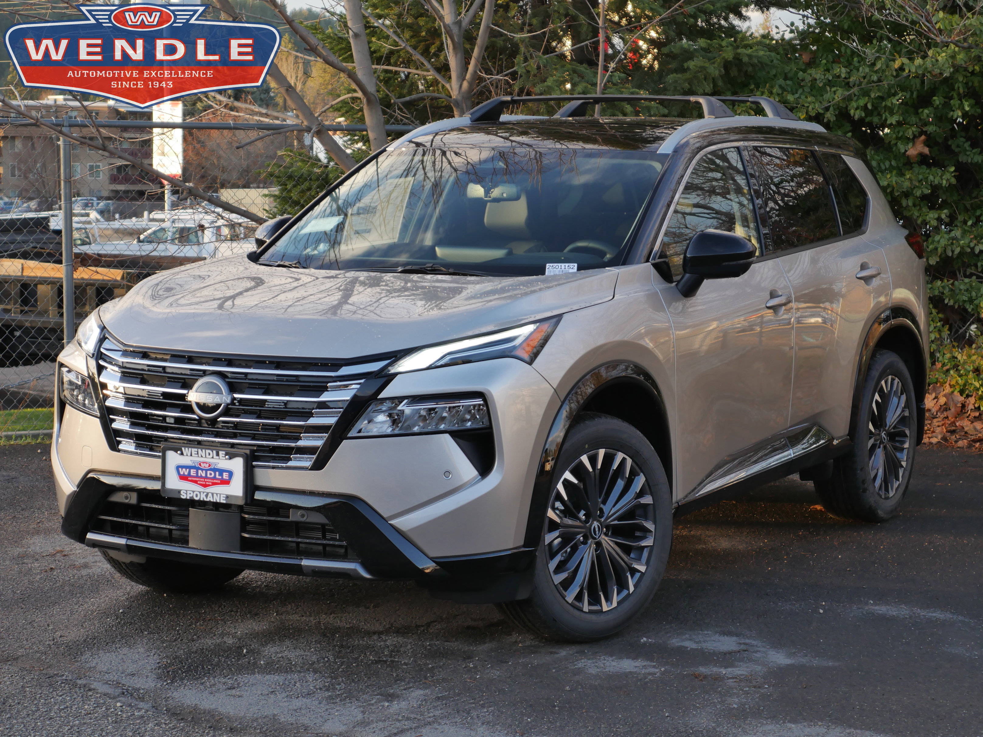 2026 Nissan Rogue Platinum, Champagne Silver Metallic/Super Black for sale in Spokane, WA — photo 1 of 39