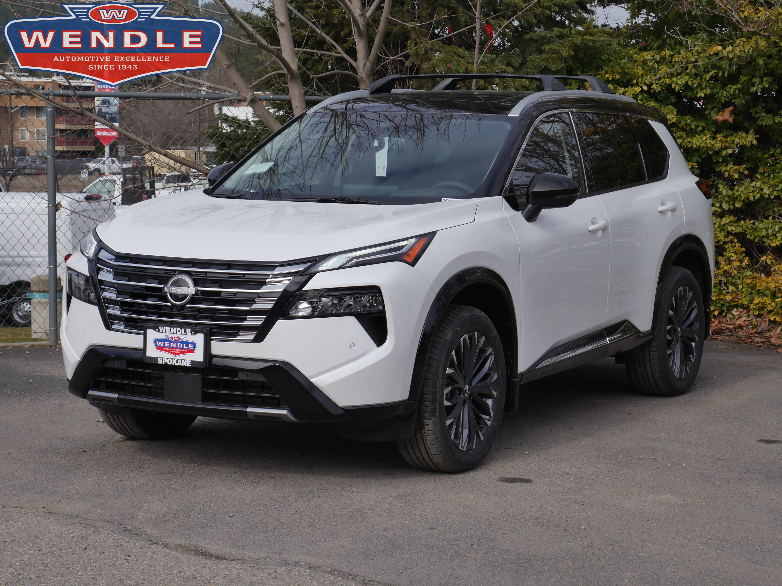 2026 Nissan Rogue Platinum, Everest White Pearl/Super Black for sale in Spokane, WA — photo 1 of 35